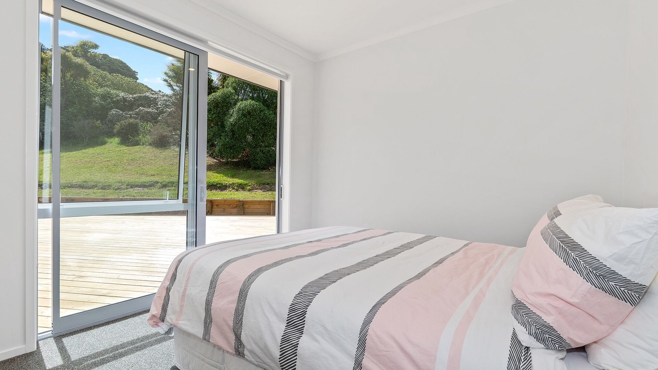 Photo of Bedroom in Matapouri