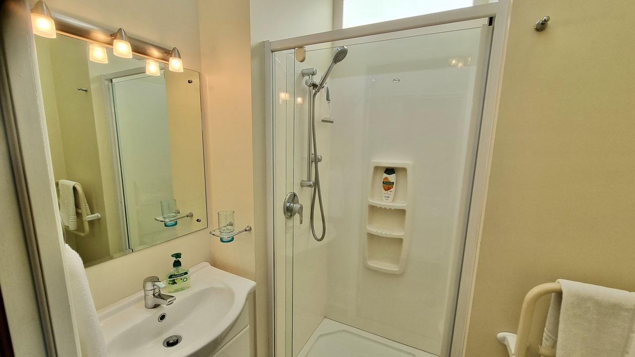 Photo of Bathroom in Stepneyville