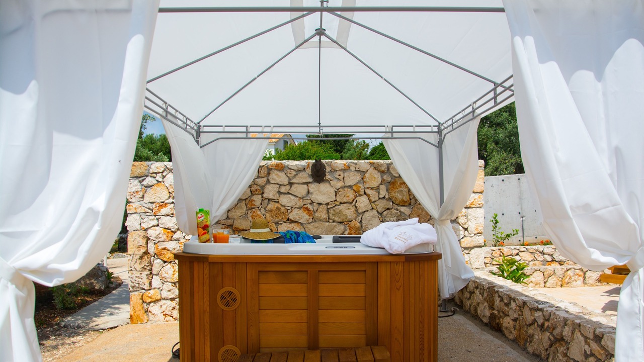 Photo of Outdoor in Karavados