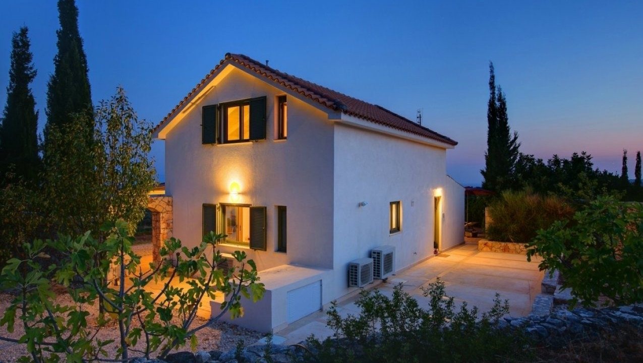 Photo of Outdoor in Karavados