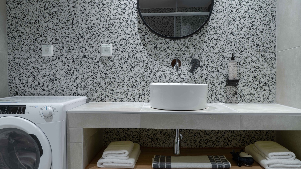 Photo of Bathroom in Mets