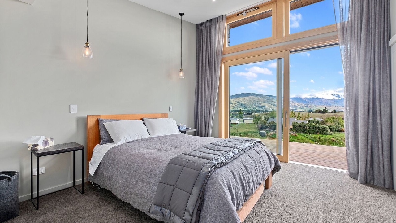 Photo of Bedroom in Lowburn