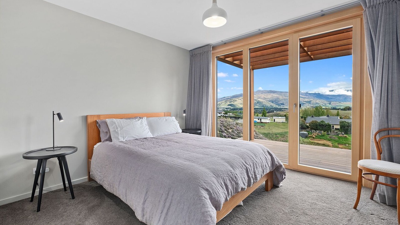 Photo of Bedroom in Lowburn