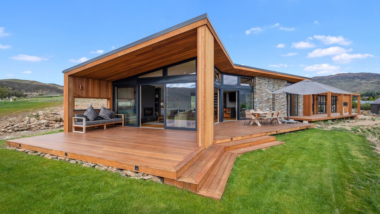 Photo of Outdoor in Lowburn