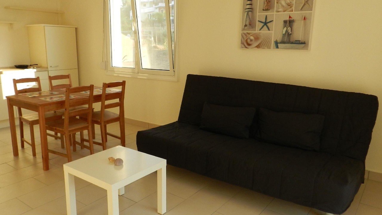 Photo of Livingroom in Skala Neon Kidonion