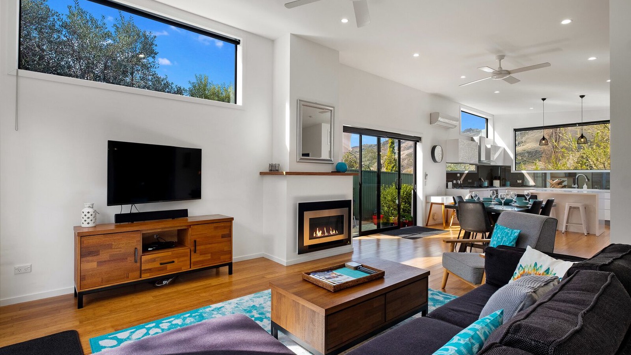 Photo of Livingroom in Lowburn