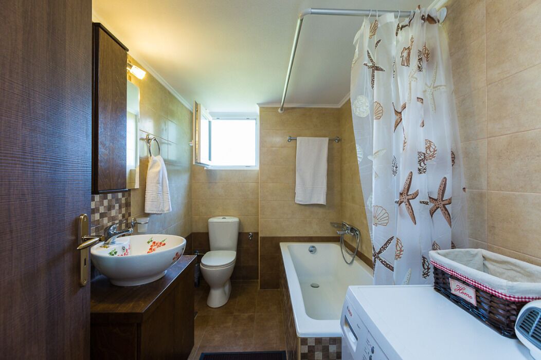 Photo of Bathroom in Roumeli