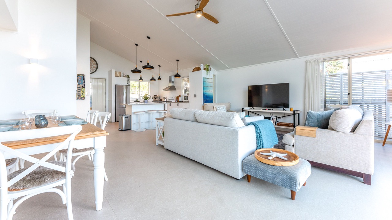 Photo of Livingroom in Surfdale