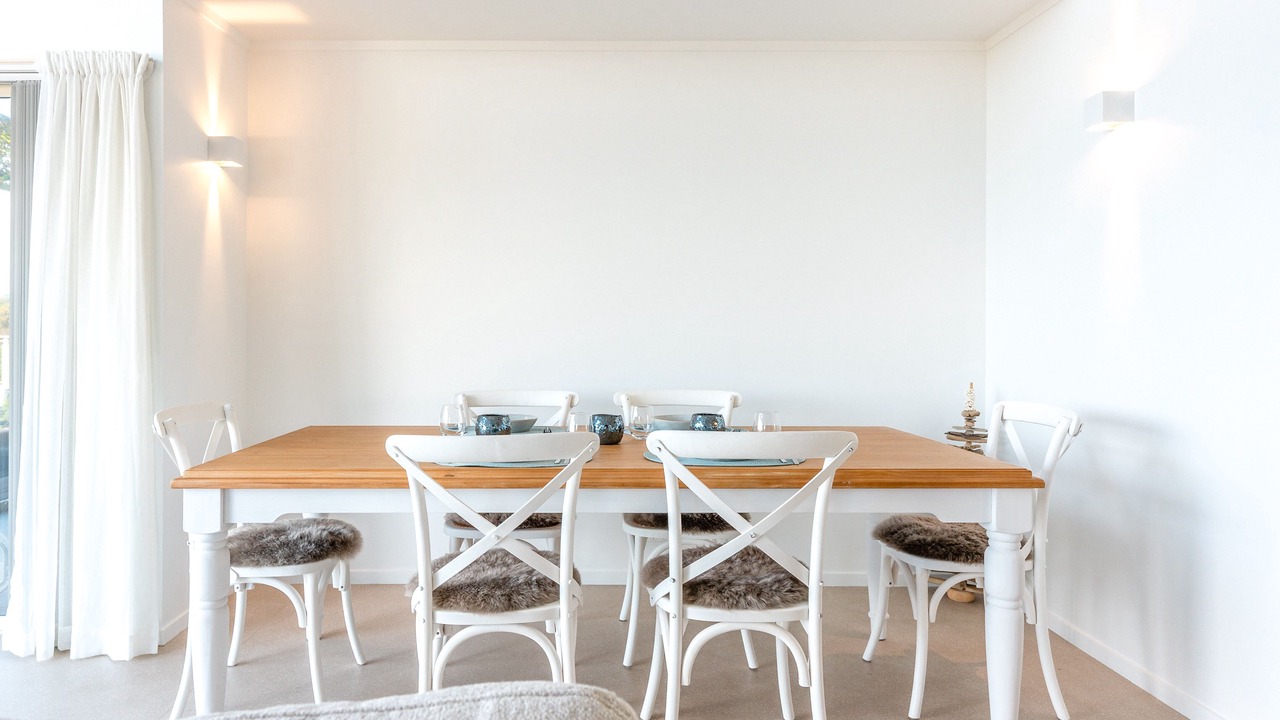 Photo of Others in Surfdale