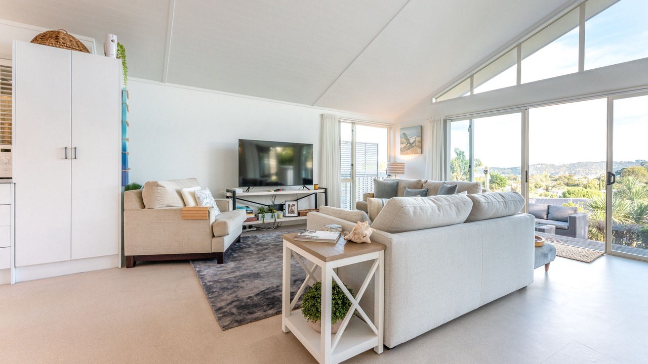 Photo of Livingroom in Surfdale