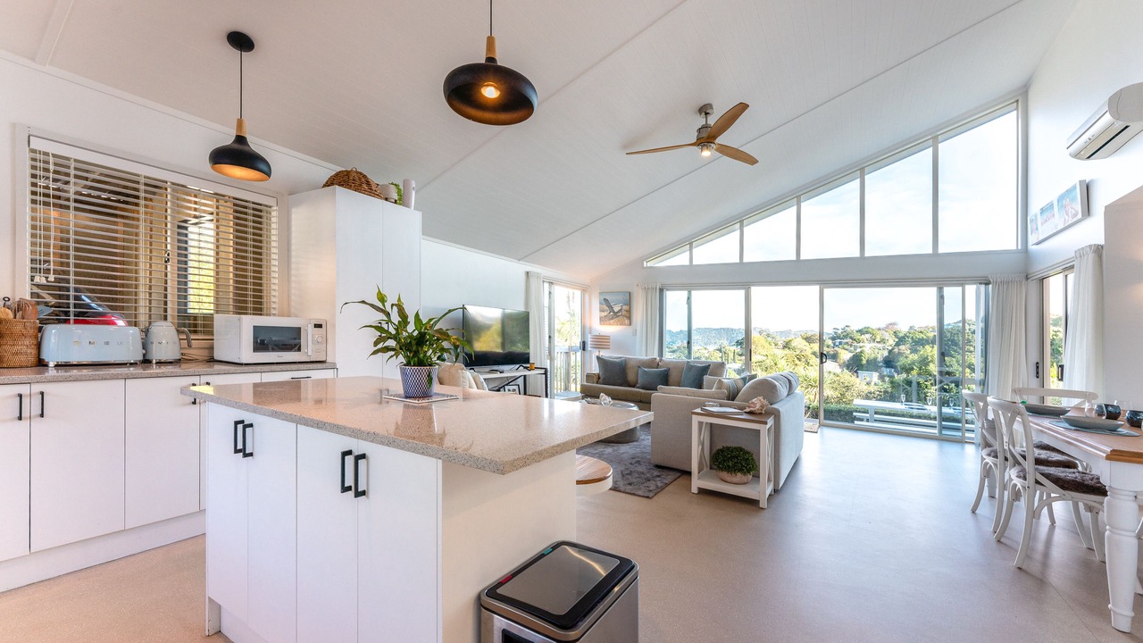 Photo of Others in Surfdale