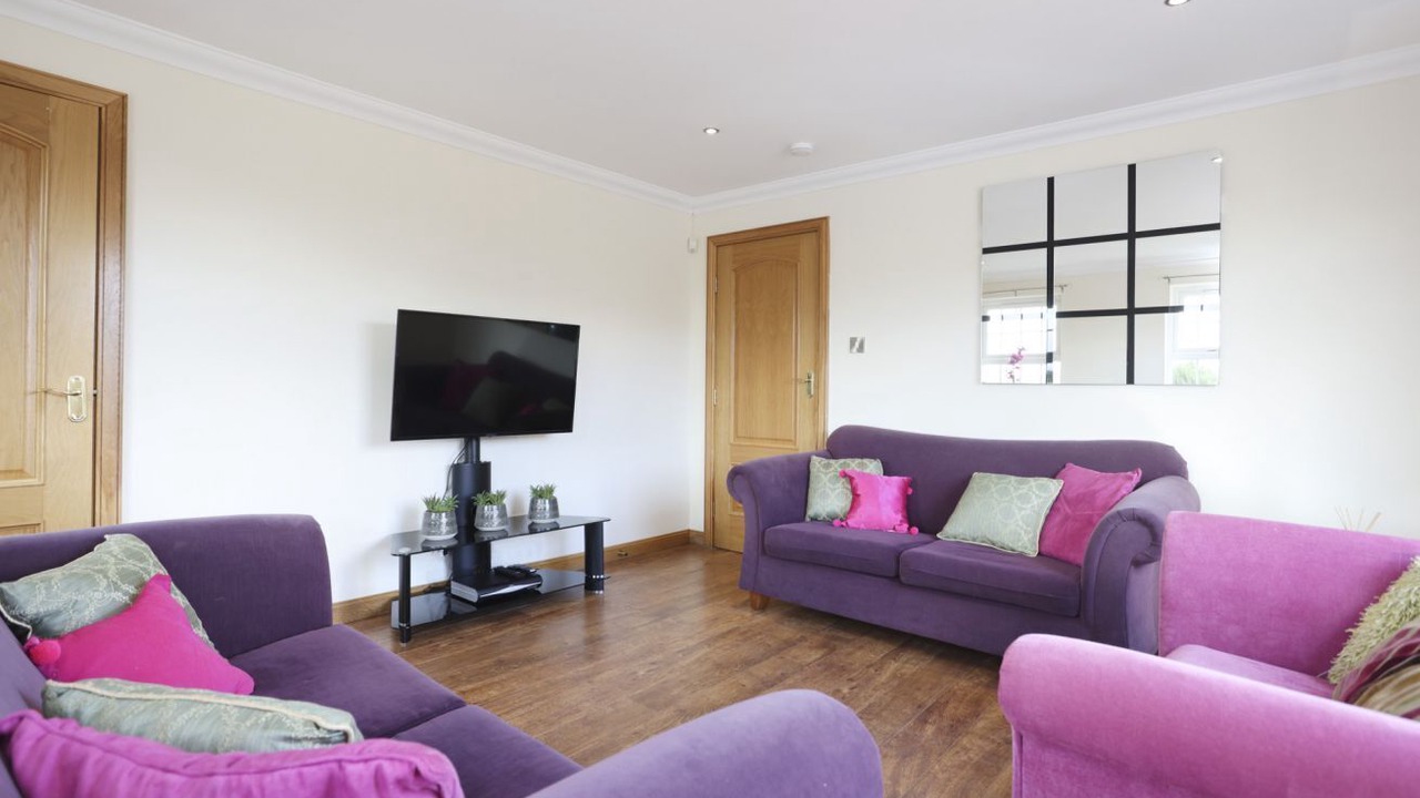 Photo of Livingroom in Kelty