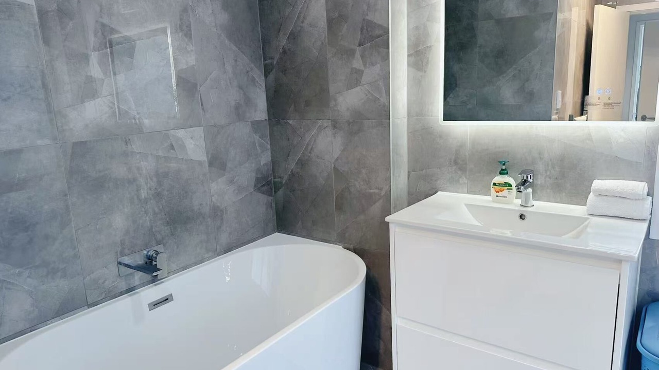 Photo of Bathroom in Lynmore