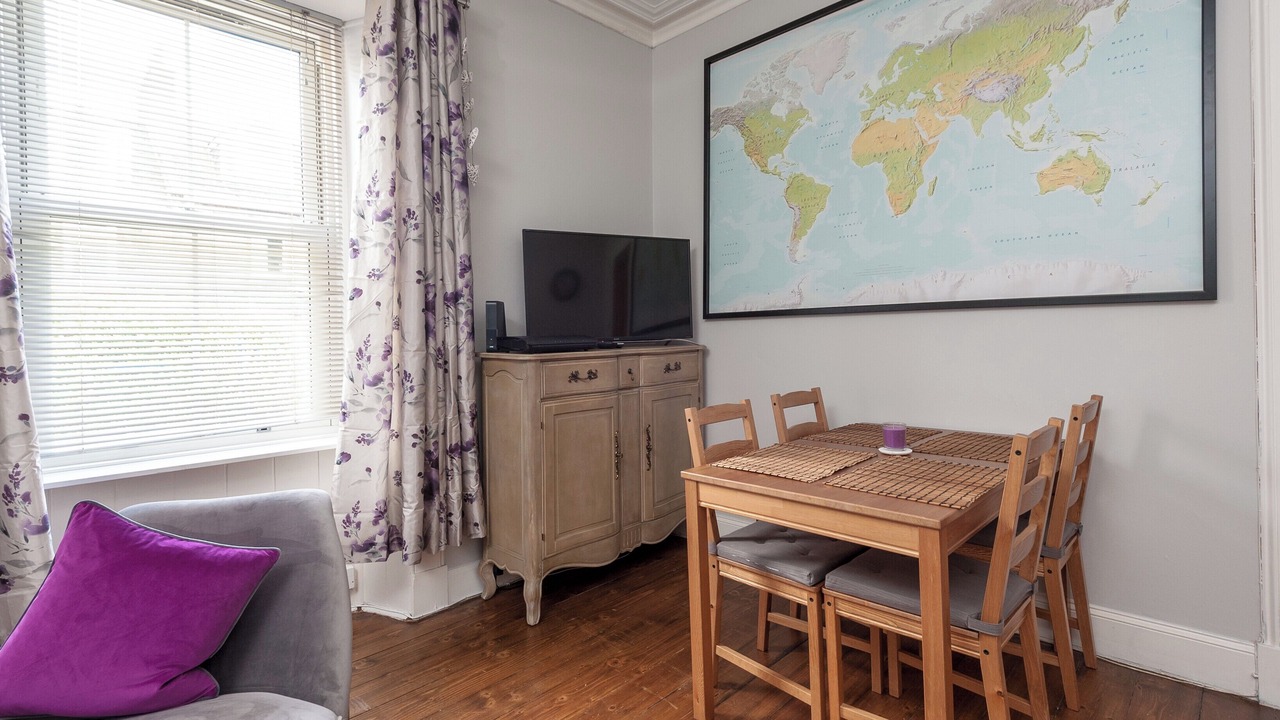 Photo of Livingroom in Edinburgh