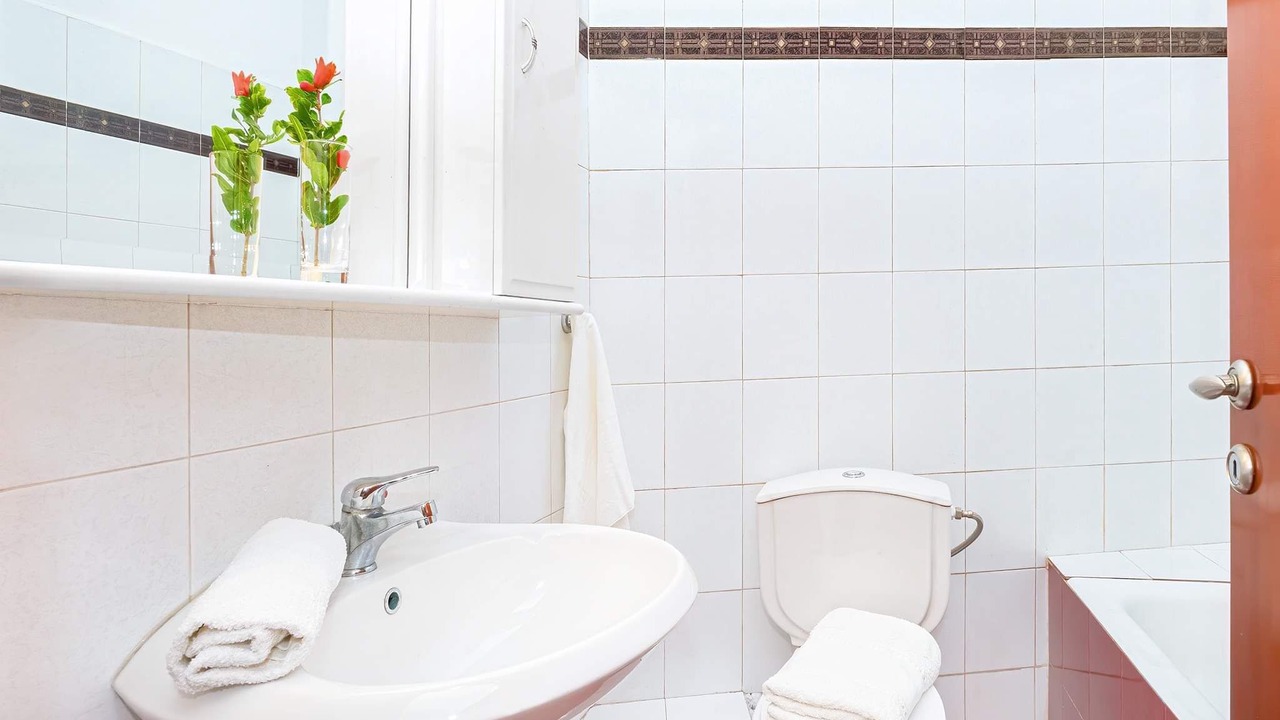 Photo of Bathroom in Kallirakhi