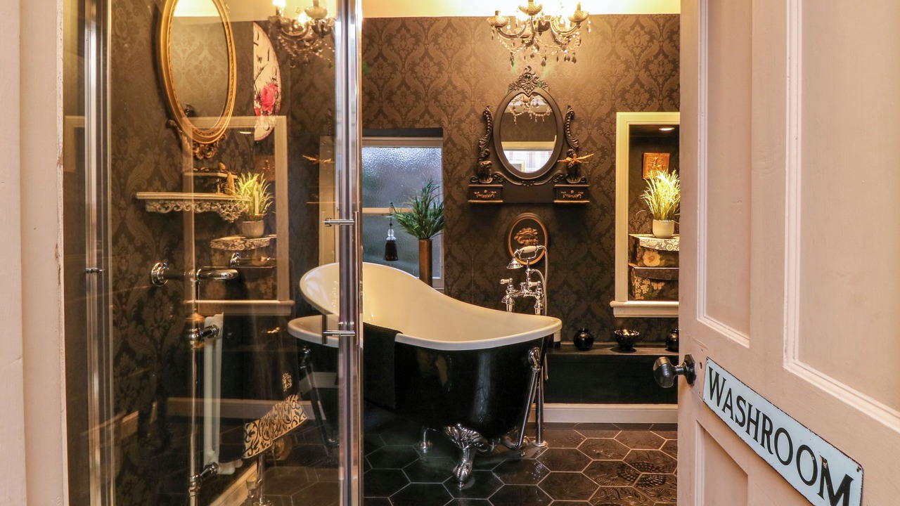 Photo of Bathroom in Newburgh