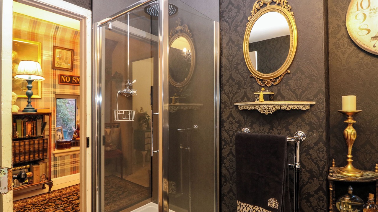 Photo of Bathroom in Newburgh