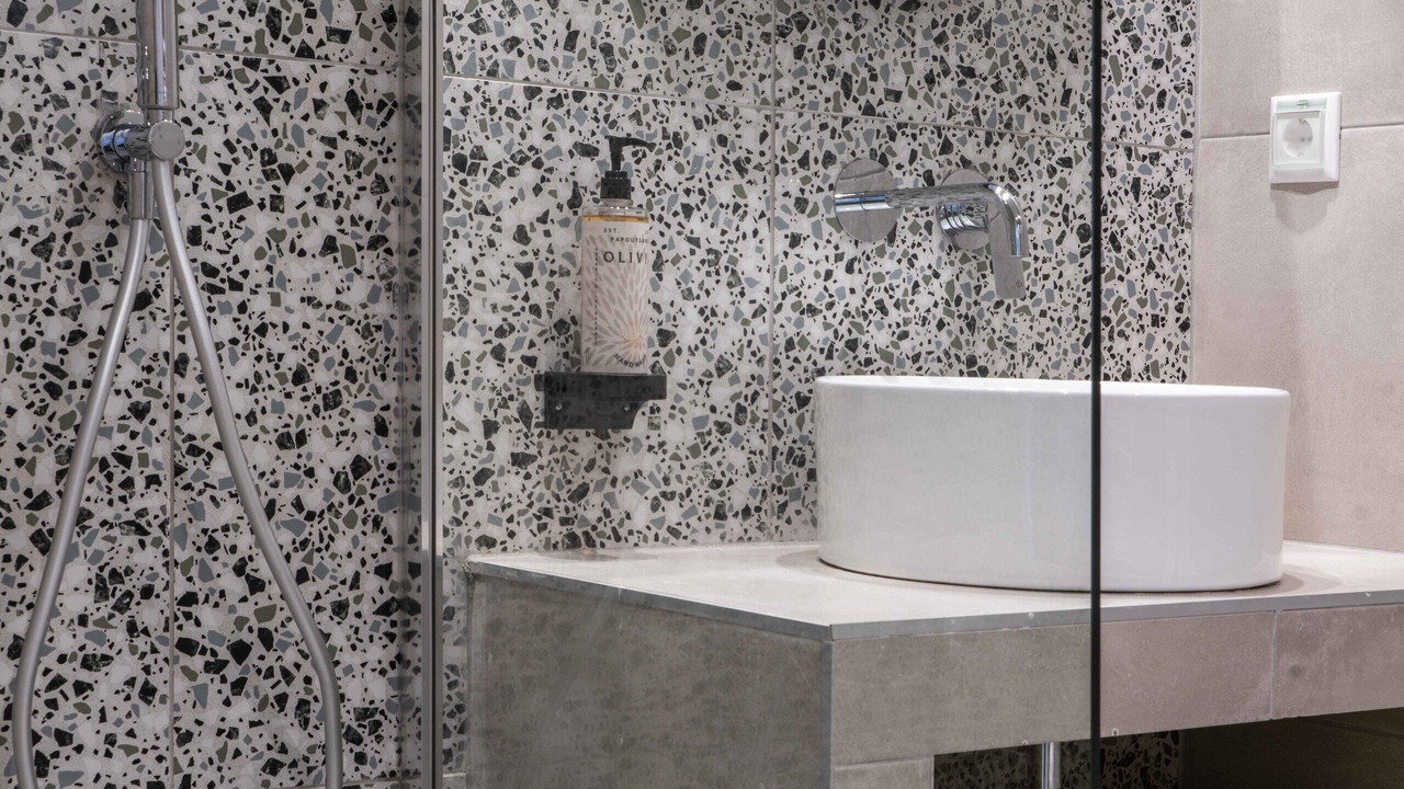 Photo of Bathroom in Mets