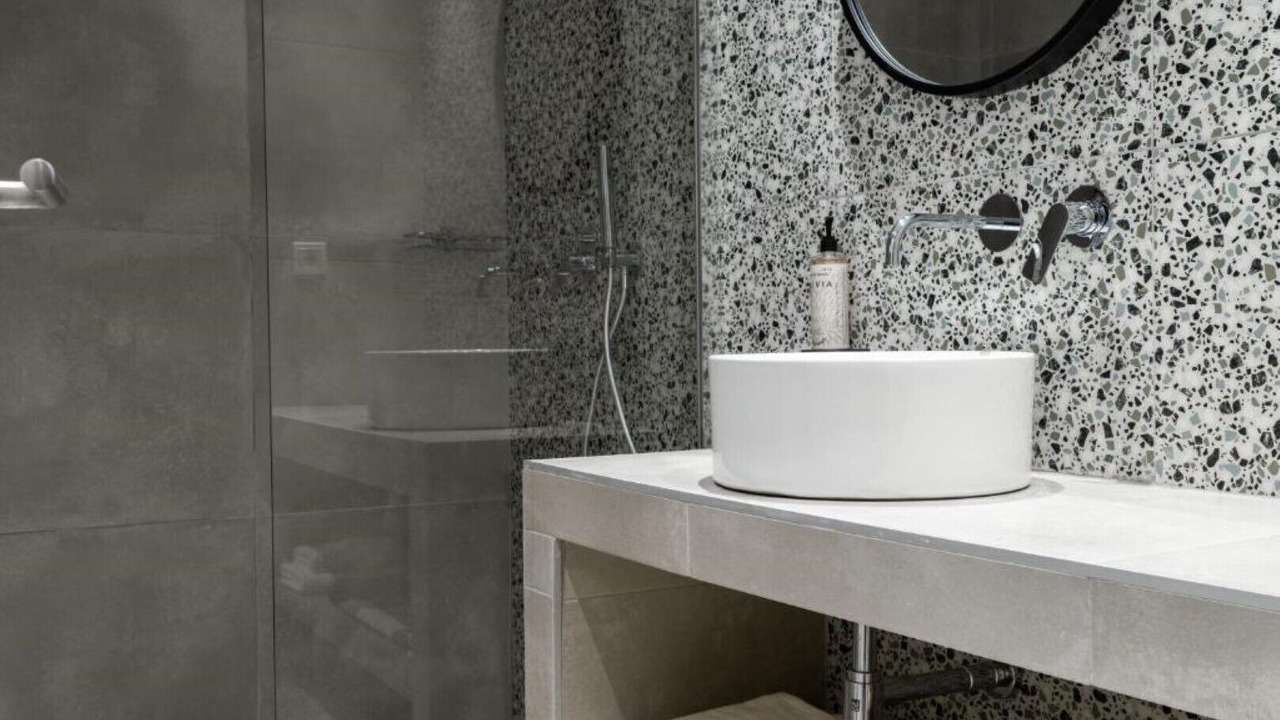Photo of Bathroom in Mets