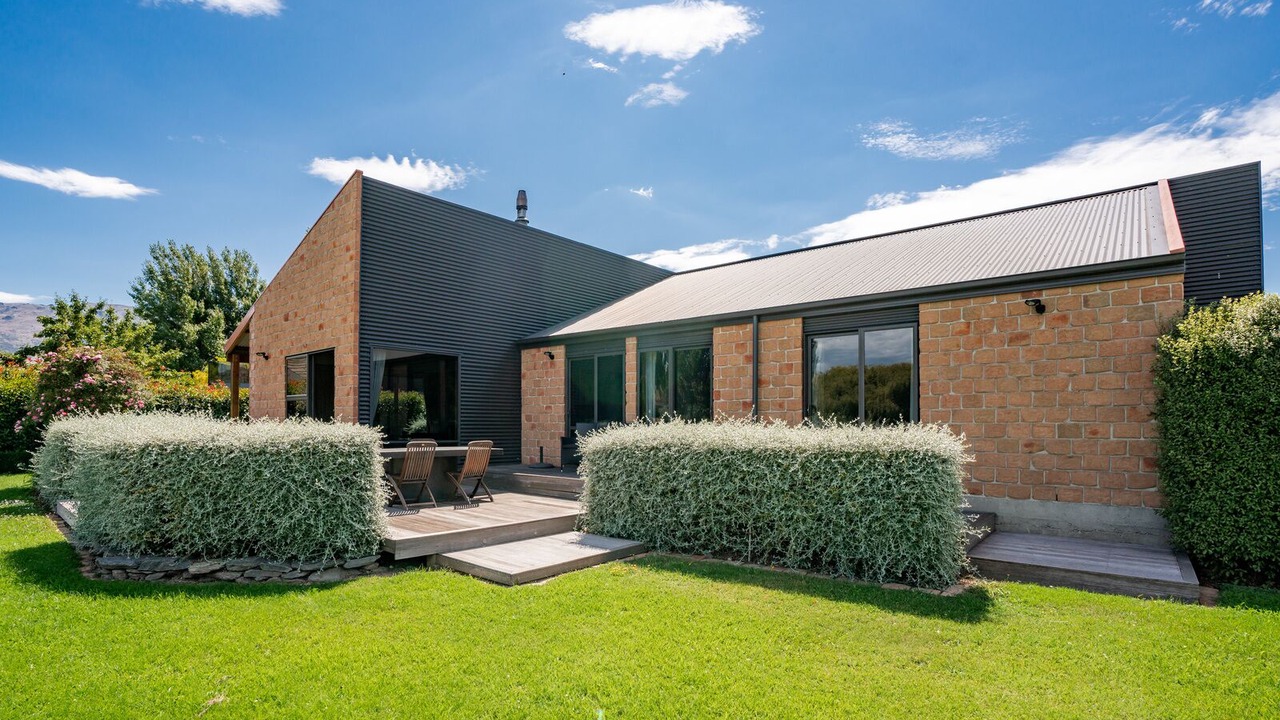 Photo of Outdoor in Lowburn