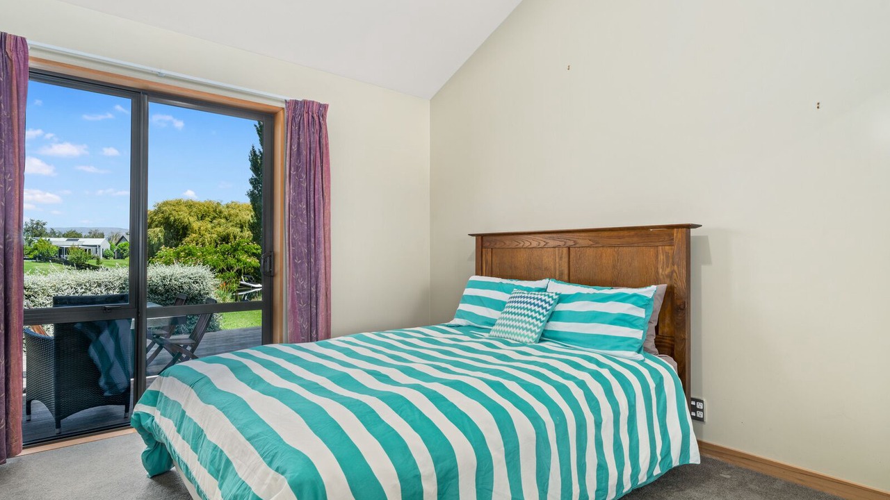 Photo of Bedroom in Lowburn