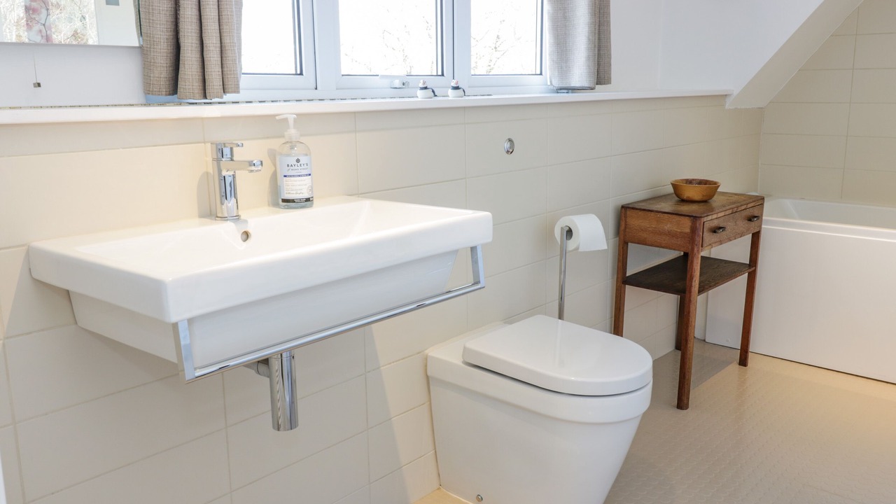 Photo of Bathroom in Eyemouth