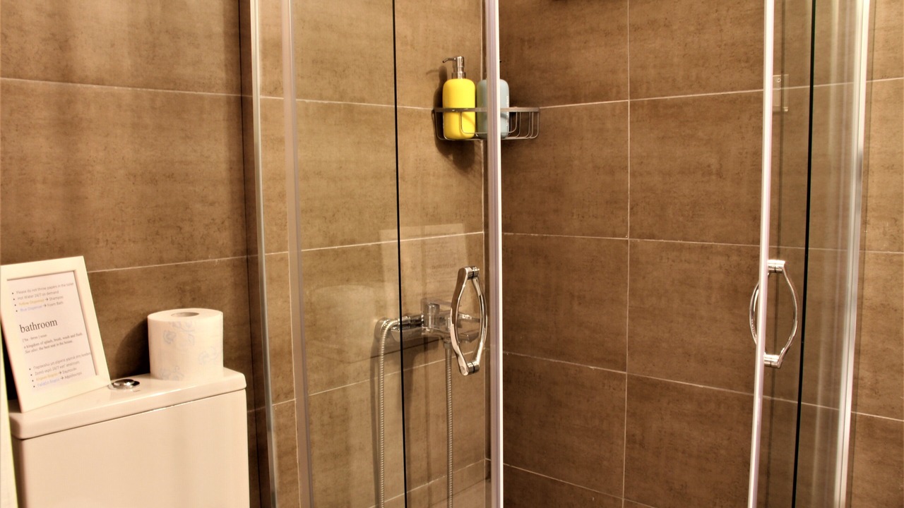 Photo of Bathroom in Marousi