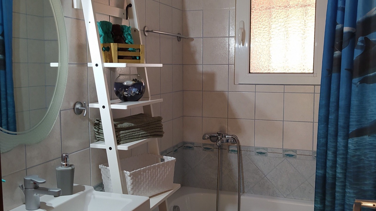 Photo of Bathroom in Nerotrivia