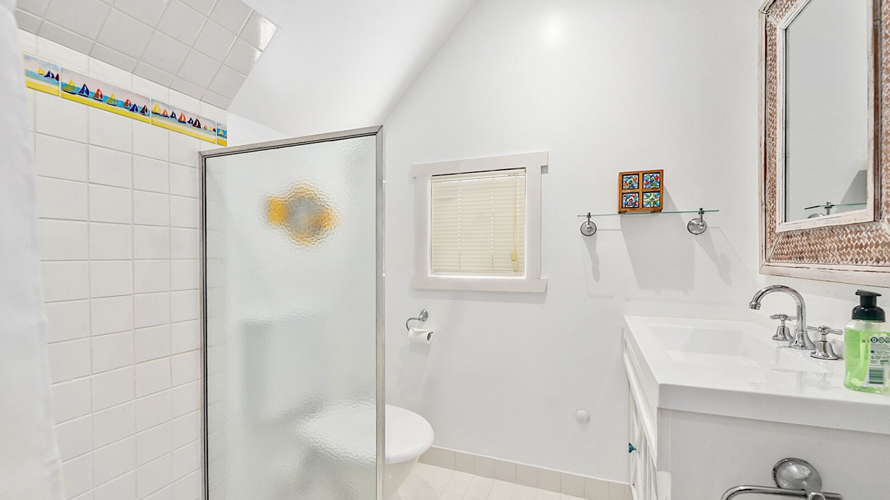 Photo of Bathroom in Low Head