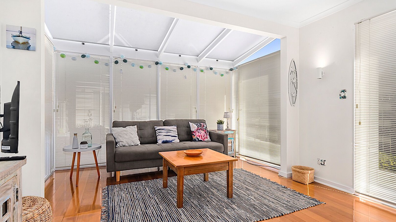 Photo of Livingroom in Low Head