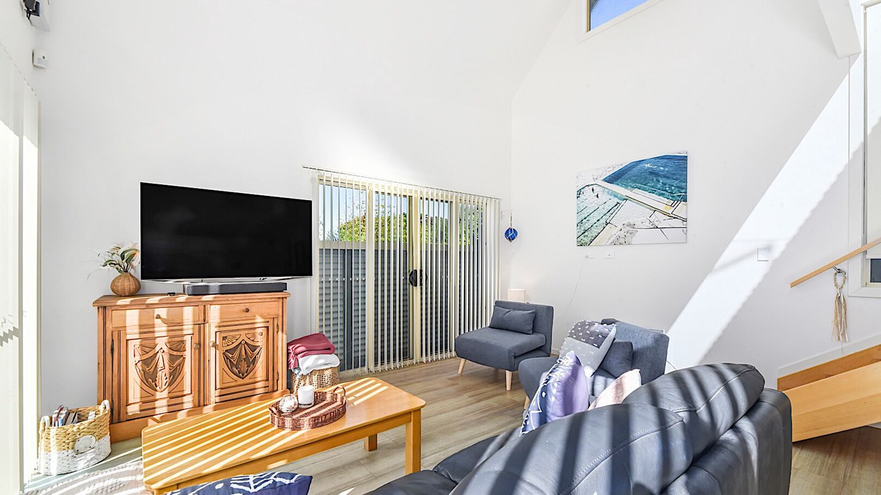 Photo of Livingroom in Low Head