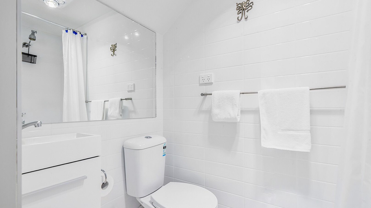 Photo of Bathroom in Low Head