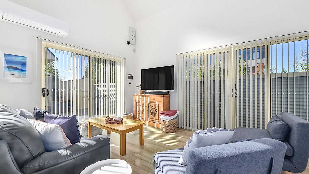 Photo of Livingroom in Low Head
