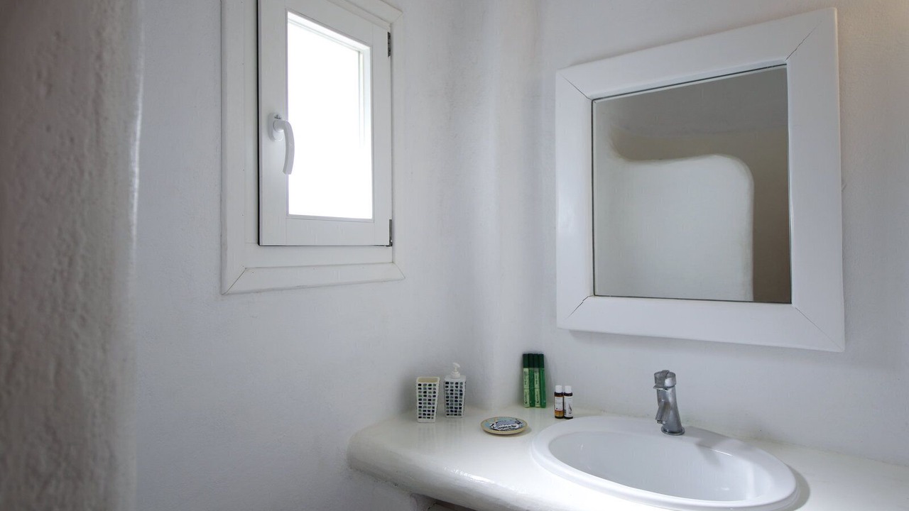 Photo of Bathroom in Plintri