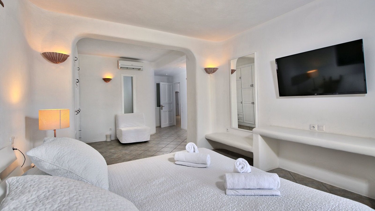 Photo of Bedroom in Plintri