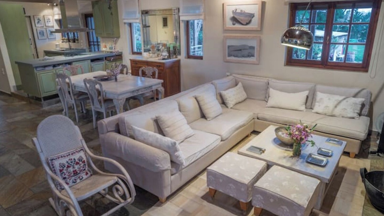 Photo of Livingroom in Katakolo