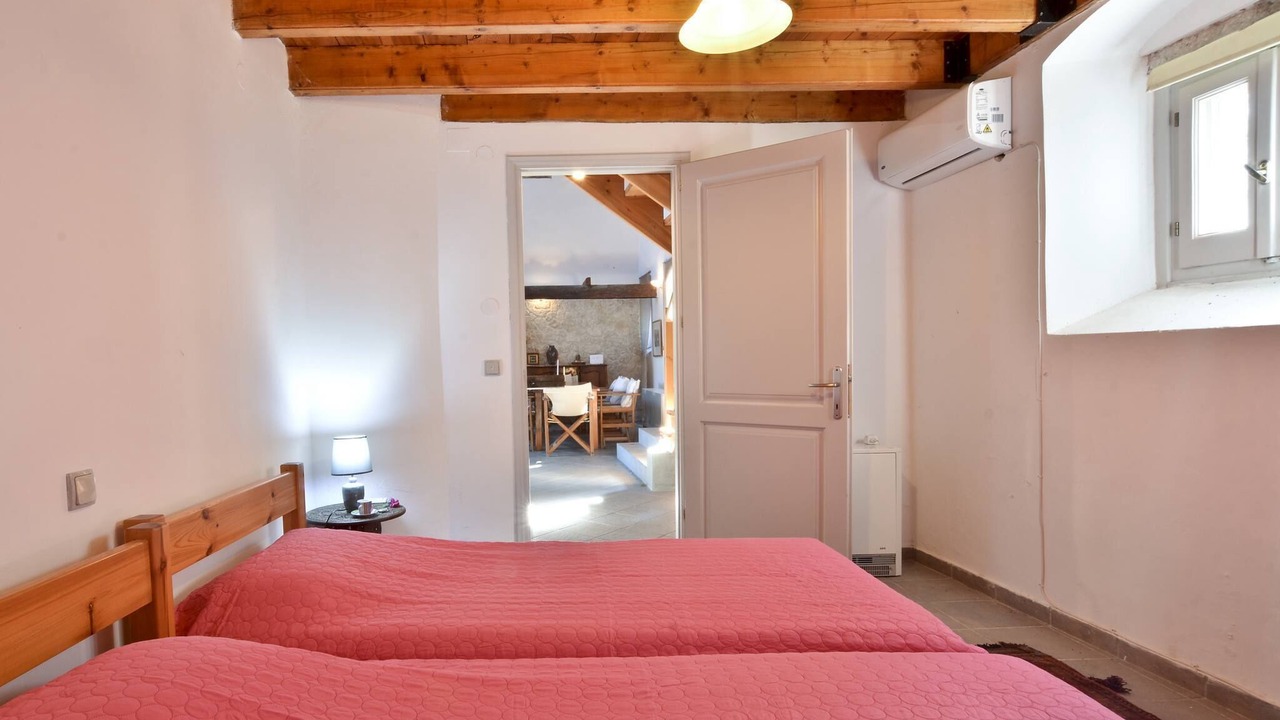 Photo of Bedroom in Kouramades