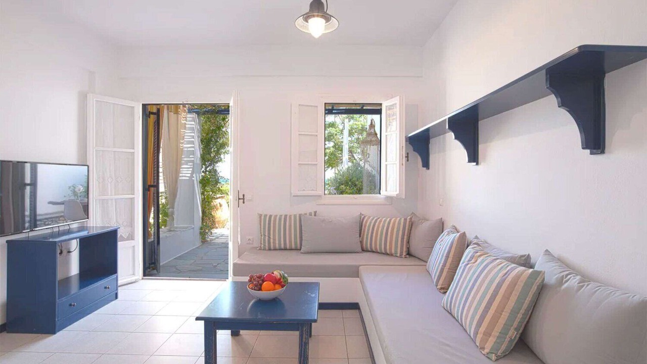 Photo of Livingroom in Ampelas