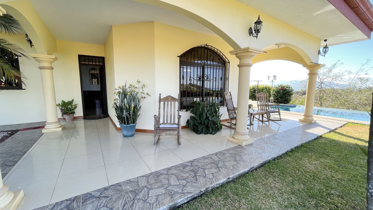 Photo of Patio Balcony in Garabito