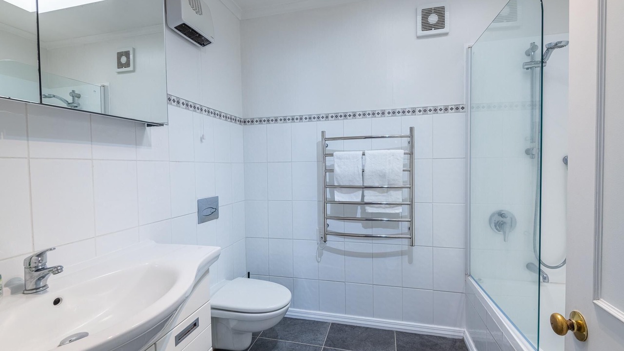 Photo of Bathroom in Lynmore
