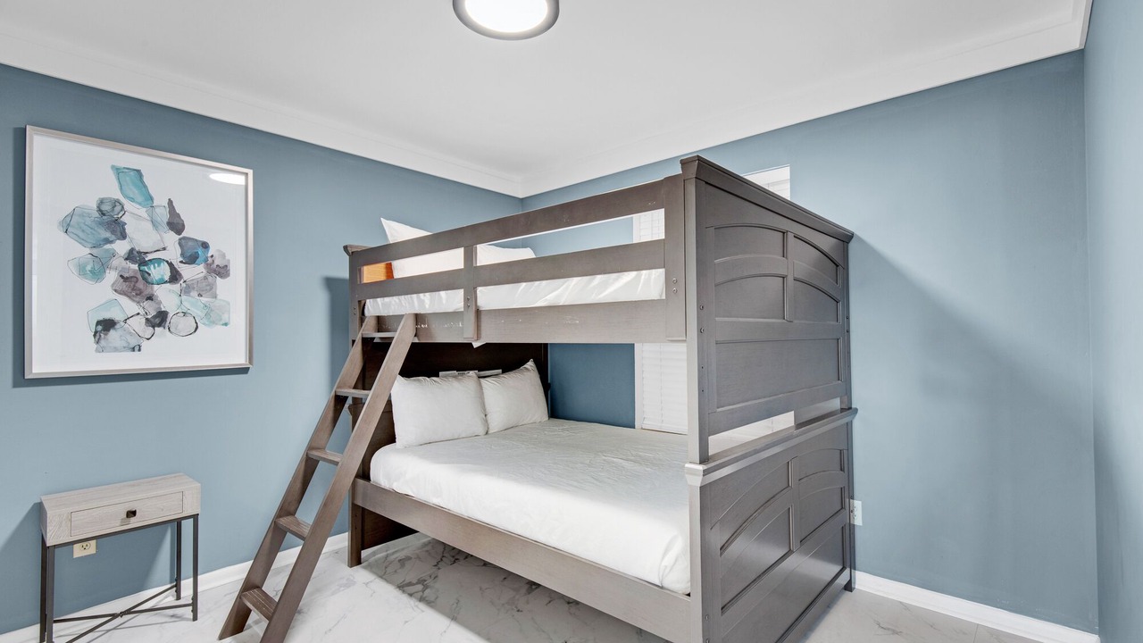 Photo of Bedroom in Holiday Isle