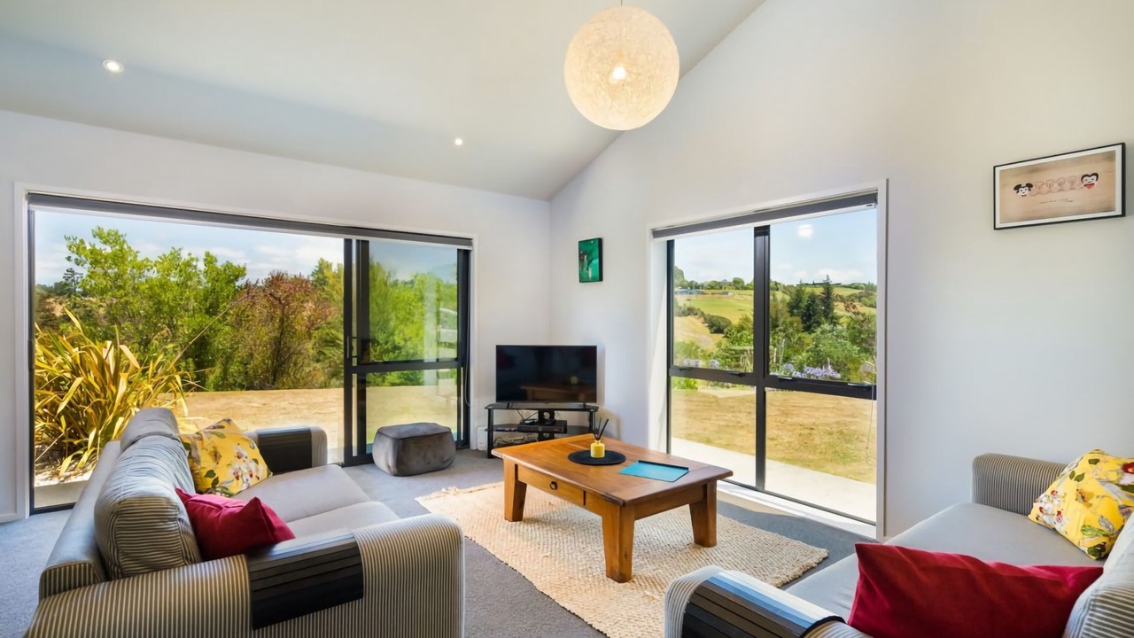 Photo of Livingroom in Ruby Bay