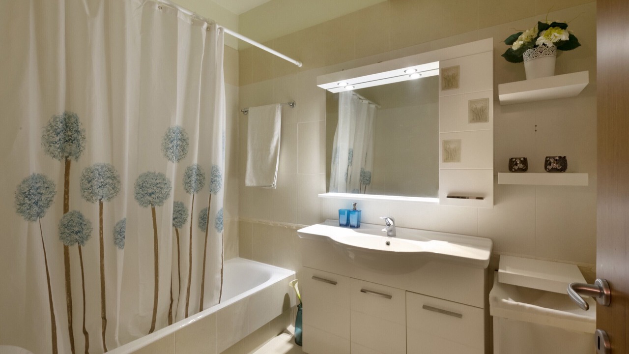 Photo of Bathroom in Makrigianni