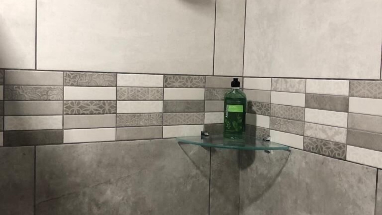 Photo of Bathroom in Roble