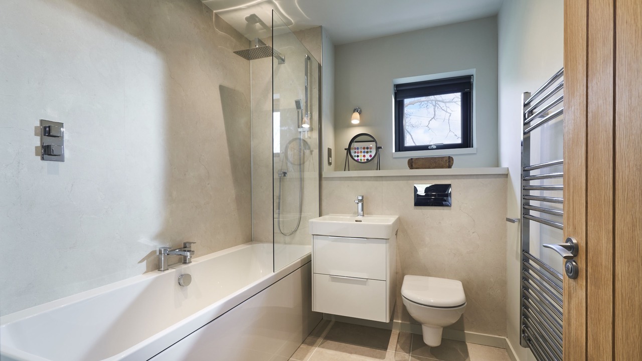 Photo of Bathroom in Cairndow
