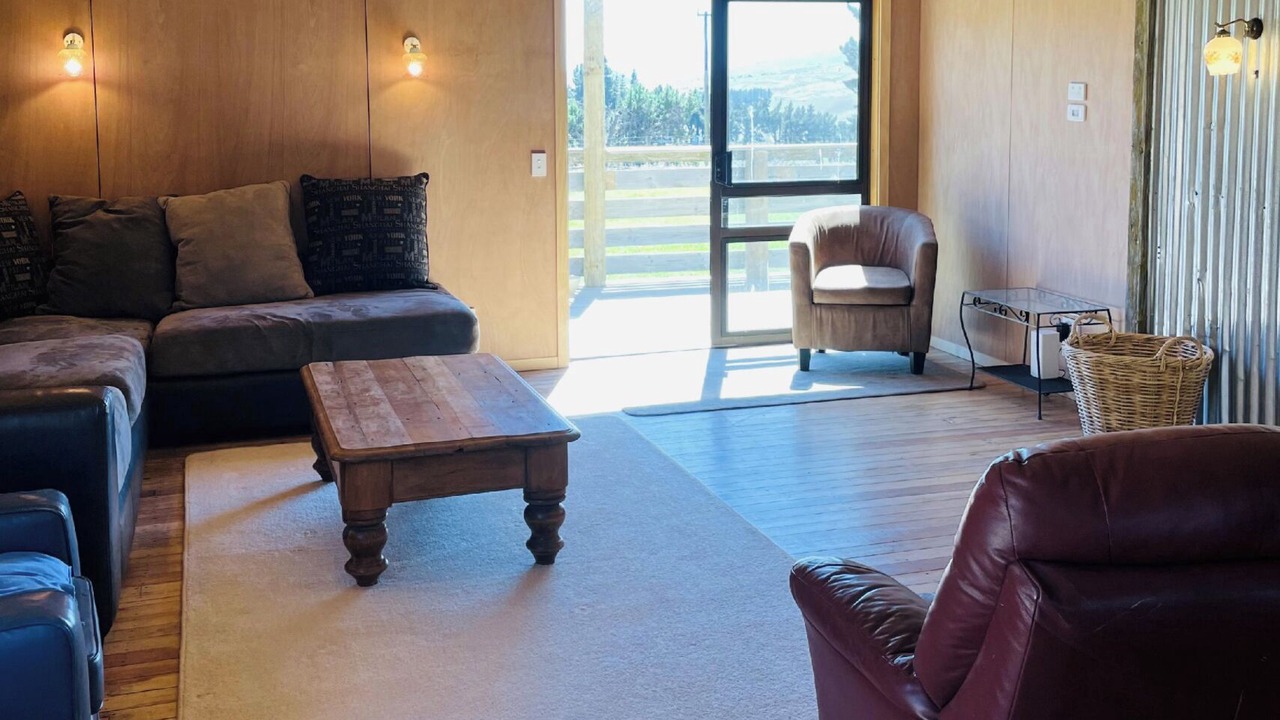 Photo of Livingroom in Lowburn