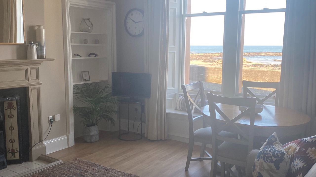 Photo of Livingroom in North Berwick