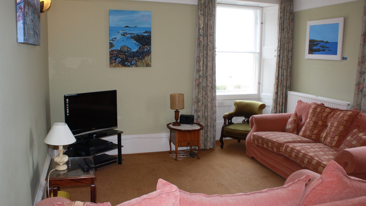 Photo of Livingroom in North Berwick
