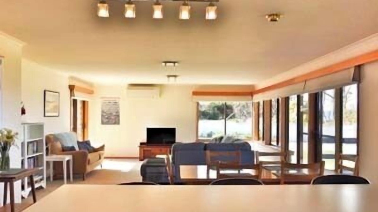 Photo of Livingroom in Surveyors Bay