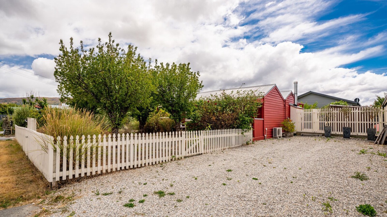 Photo of Outdoor in Lowburn